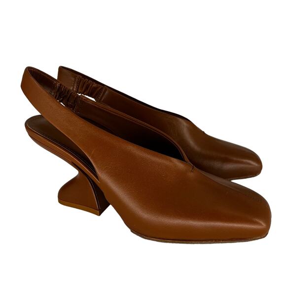 Salvatore Ferragamo Chunky-Heel Sloane 85MM Pumps - Picture 7 of 16